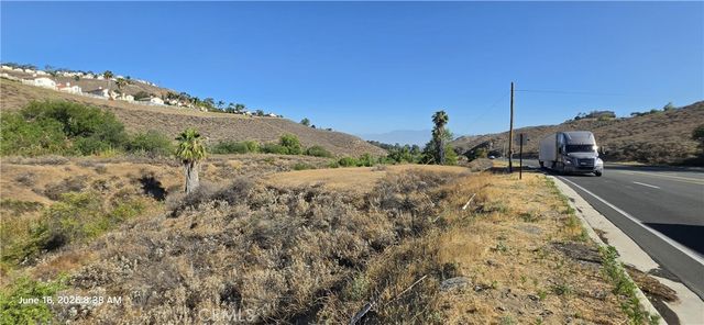 17401 La Sierra, Riverside, CA 92503
