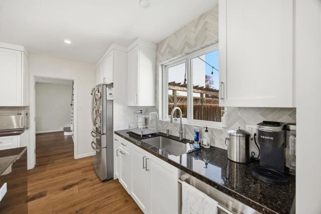 6971 Nueva Avenue, Redwood City, CA 94061