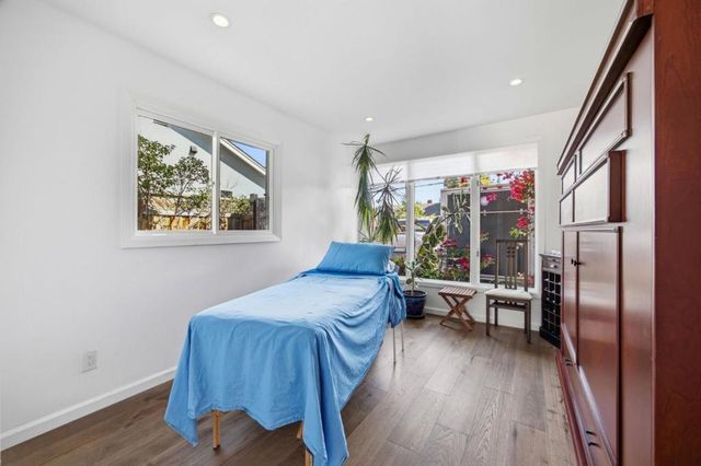 6971 Nueva Avenue, Redwood City, CA 94061