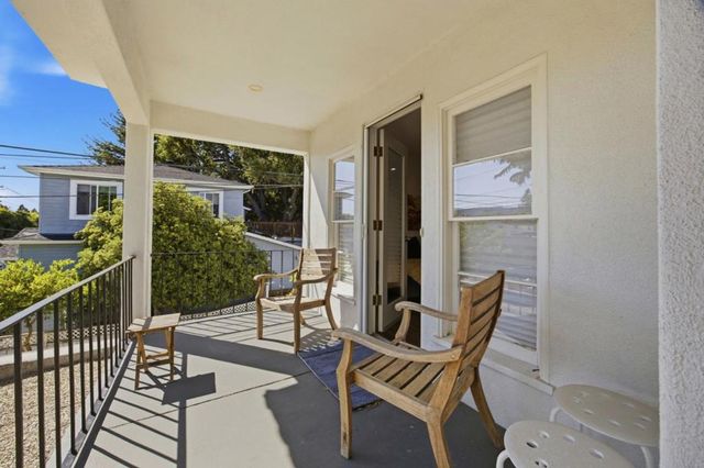 6971 Nueva Avenue, Redwood City, CA 94061