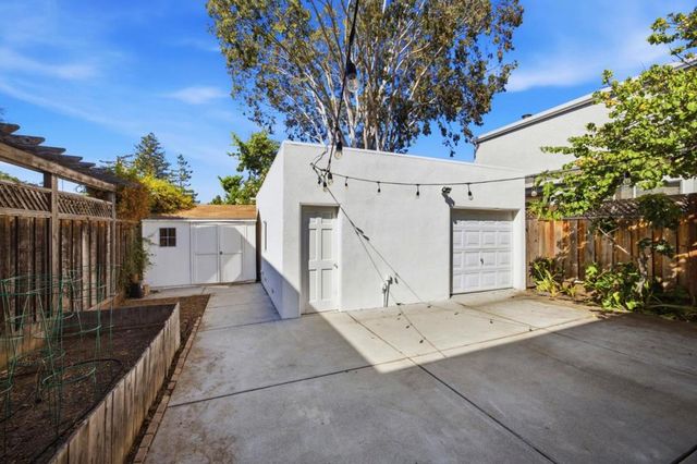 6971 Nueva Avenue, Redwood City, CA 94061