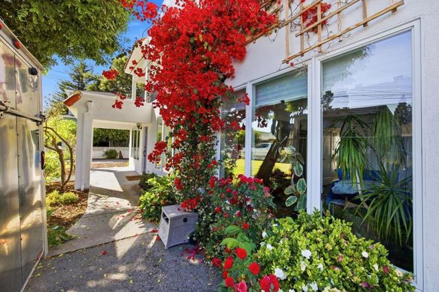 6971 Nueva Avenue, Redwood City, CA 94061