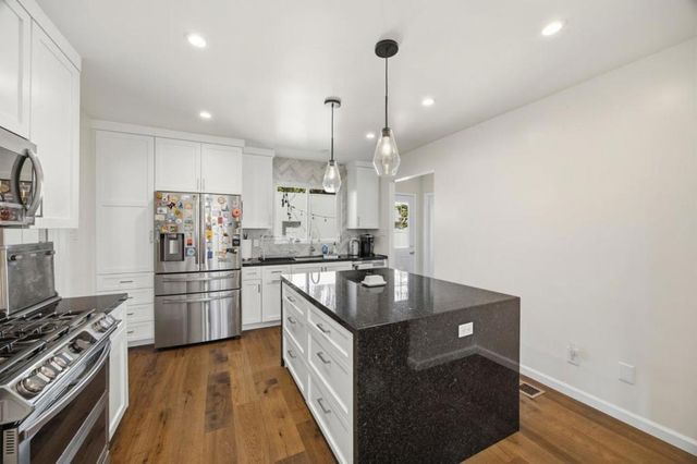 6971 Nueva Avenue, Redwood City, CA 94061