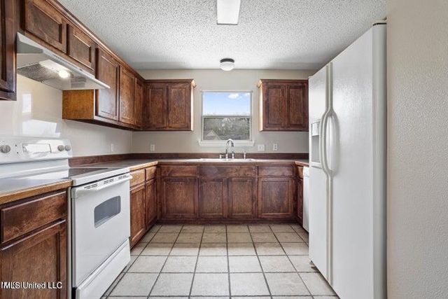 10249 Cottage Court, D'iberville, MS 39540