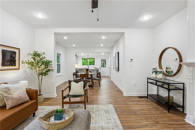 698 Garibaldi SW Street, Atlanta, GA 30310