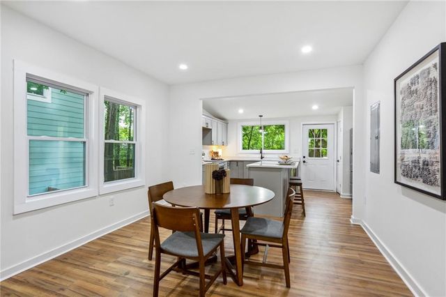 698 Garibaldi SW Street, Atlanta, GA 30310