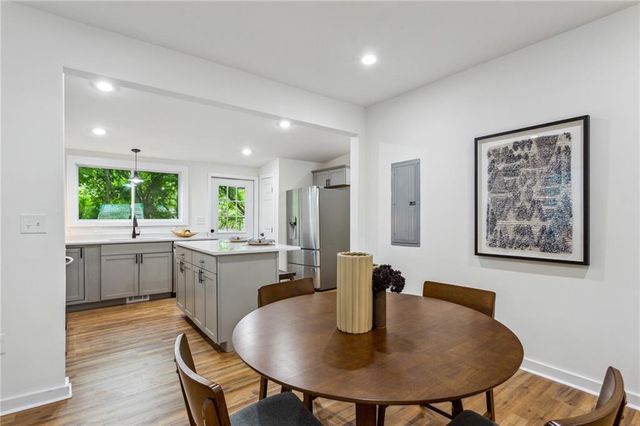 698 Garibaldi SW Street, Atlanta, GA 30310