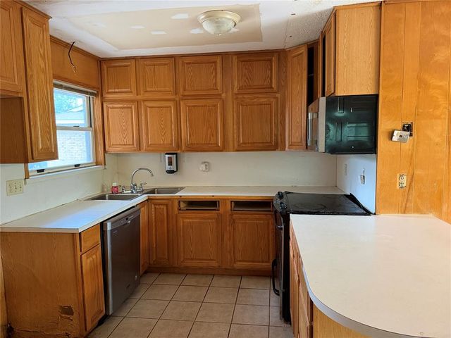 8201 S Kentucky Avenue, Oklahoma City, OK 73159