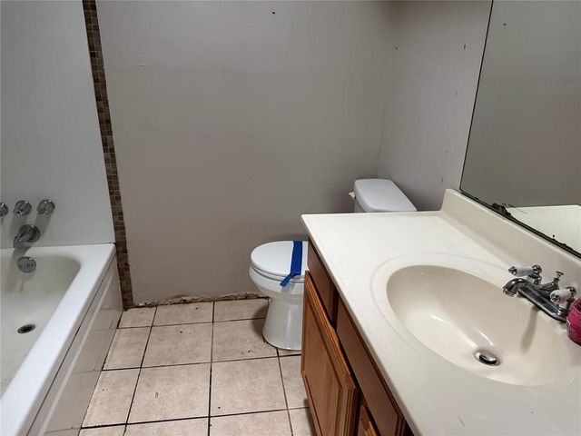 8201 S Kentucky Avenue, Oklahoma City, OK 73159