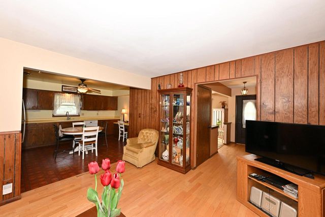 6469 Garden Grove LANE, Glendale, WI 53209