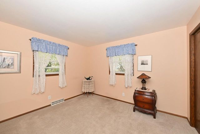 6469 Garden Grove LANE, Glendale, WI 53209