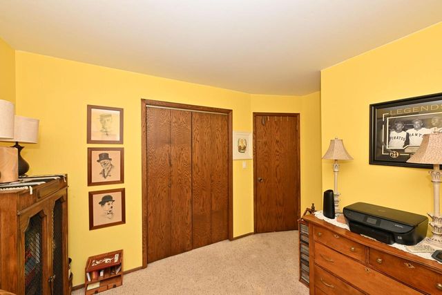 6469 Garden Grove LANE, Glendale, WI 53209