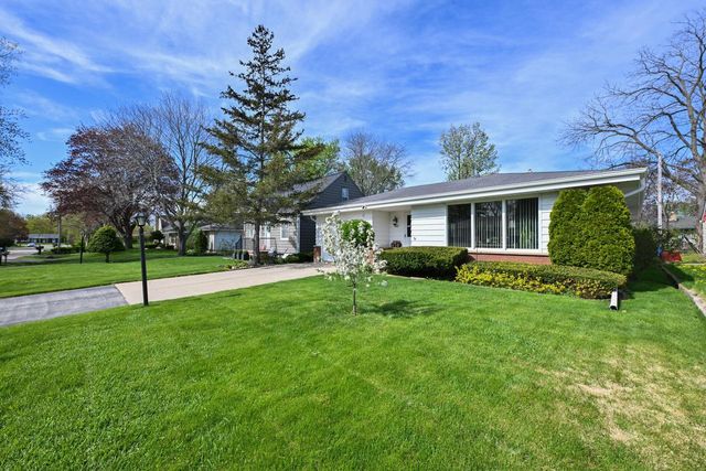 6469 Garden Grove LANE, Glendale, WI 53209