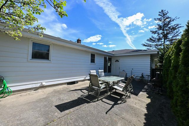 6469 Garden Grove LANE, Glendale, WI 53209