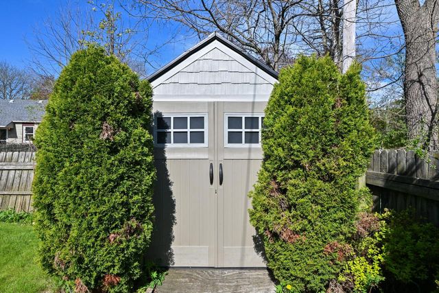 6469 Garden Grove LANE, Glendale, WI 53209