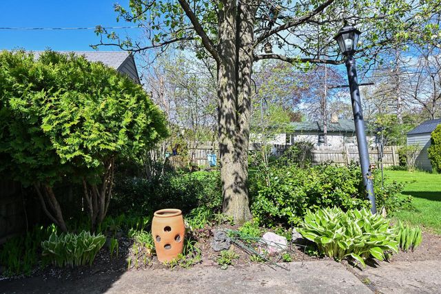 6469 Garden Grove LANE, Glendale, WI 53209