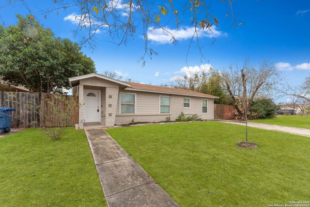 910 REXFORD DR, San Antonio, TX 78216
