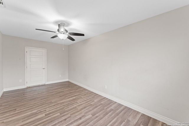 910 REXFORD DR, San Antonio, TX 78216