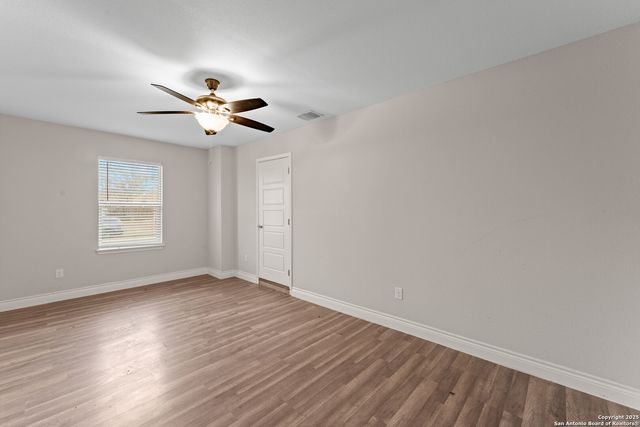 910 REXFORD DR, San Antonio, TX 78216