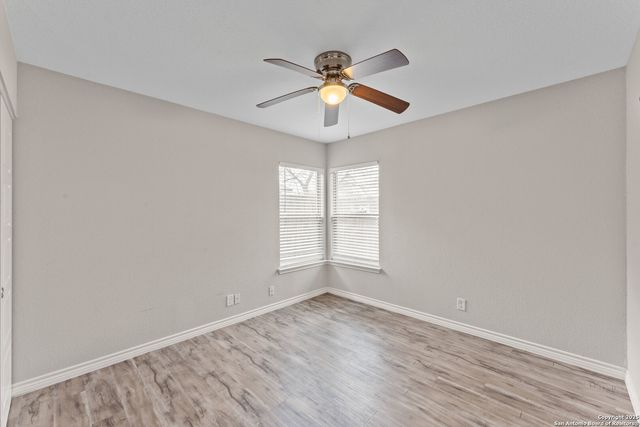 910 REXFORD DR, San Antonio, TX 78216