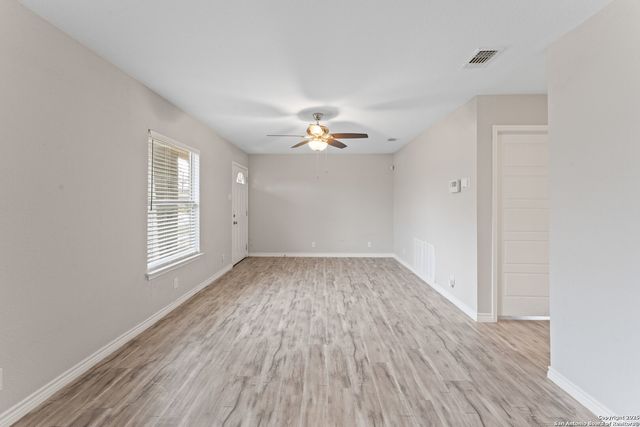 910 REXFORD DR, San Antonio, TX 78216