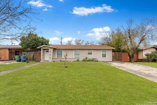 910 REXFORD DR, San Antonio, TX 78216
