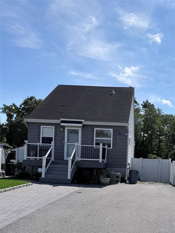 14 Donna Lane, Ronkonkoma, NY 11779 — photo 2