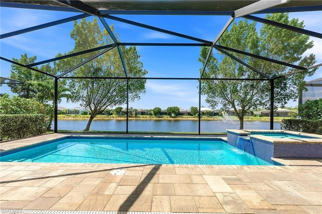8957 Mustique LN, Naples, FL 34114