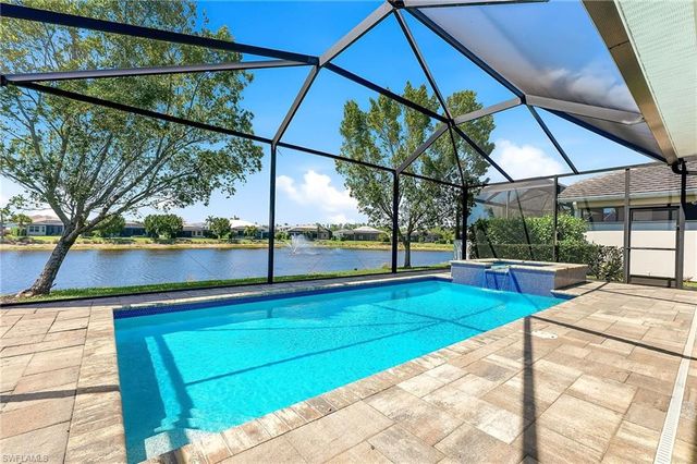8957 Mustique LN, Naples, FL 34114