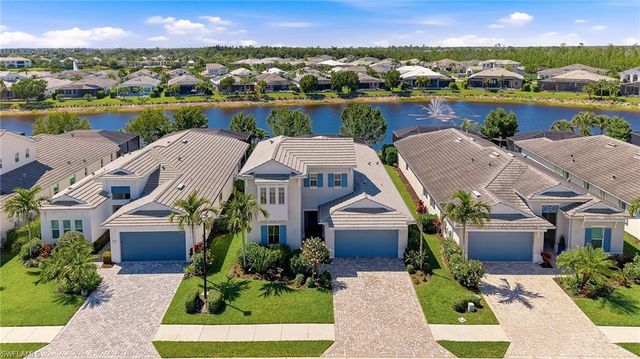 8957 Mustique LN, Naples, FL 34114