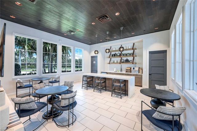 8957 Mustique LN, Naples, FL 34114