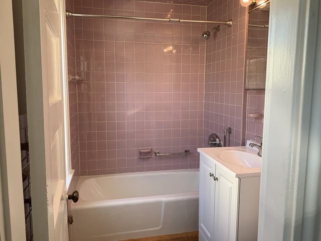 36-38 Walnut Ave 1, Andover, MA 01810