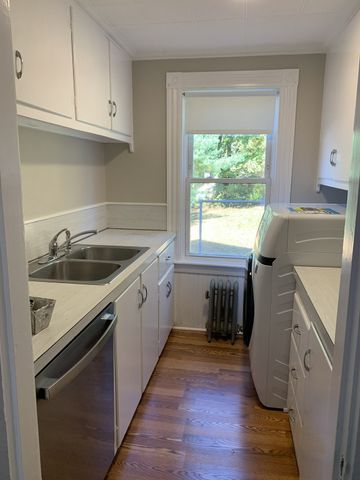 36-38 Walnut Ave 1, Andover, MA 01810