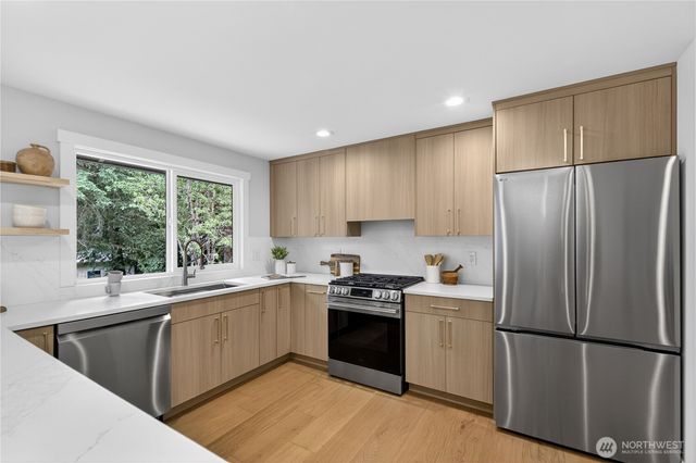 17409 NE 136th Street, Redmond, WA 98052