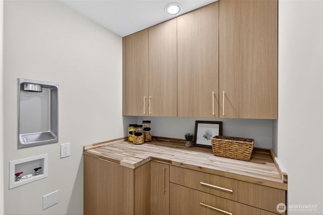 17409 NE 136th Street, Redmond, WA 98052