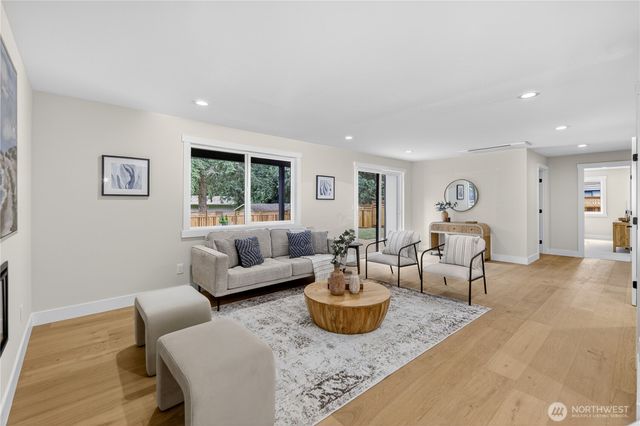17409 NE 136th Street, Redmond, WA 98052
