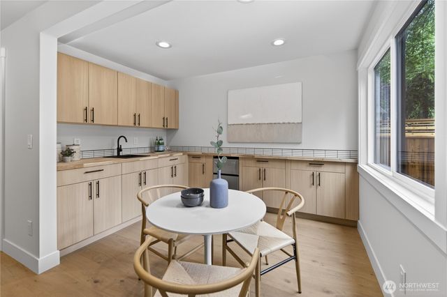 17409 NE 136th Street, Redmond, WA 98052