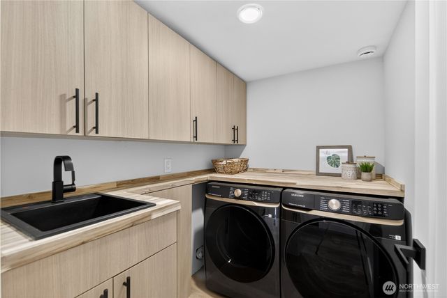 17409 NE 136th Street, Redmond, WA 98052