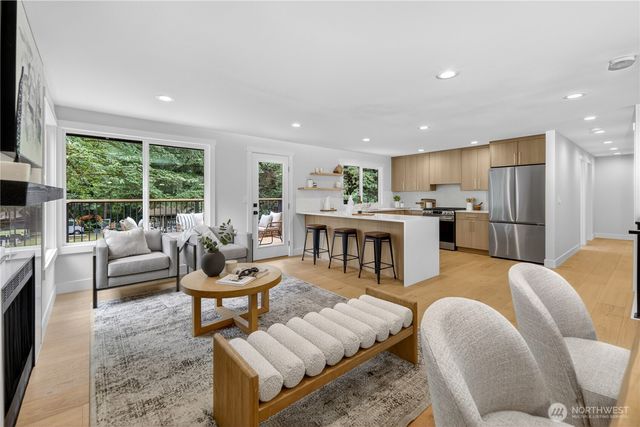 17409 NE 136th Street, Redmond, WA 98052