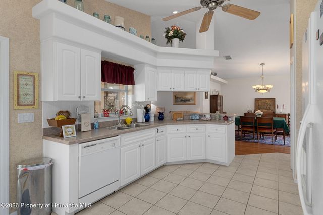 382 Royal Palm Way, Spring Hill, FL 34608