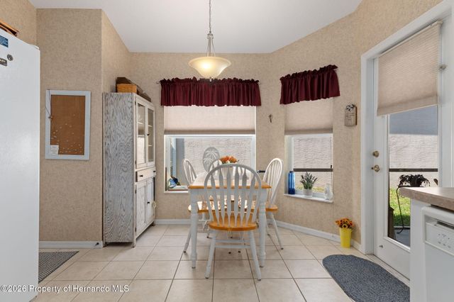 382 Royal Palm Way, Spring Hill, FL 34608