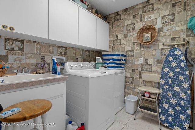 382 Royal Palm Way, Spring Hill, FL 34608