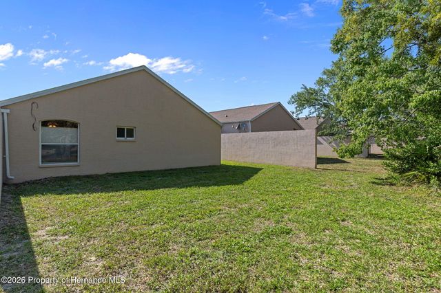 382 Royal Palm Way, Spring Hill, FL 34608