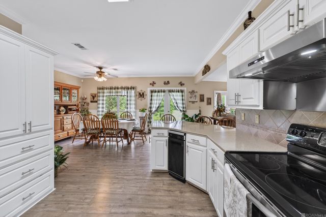 13776 Bayou Terrace Dr, St Amant, LA 70774