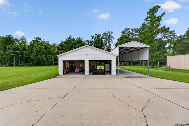 13776 Bayou Terrace Dr, St Amant, LA 70774