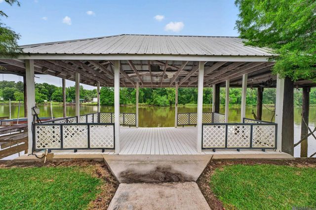 13776 Bayou Terrace Dr, St Amant, LA 70774