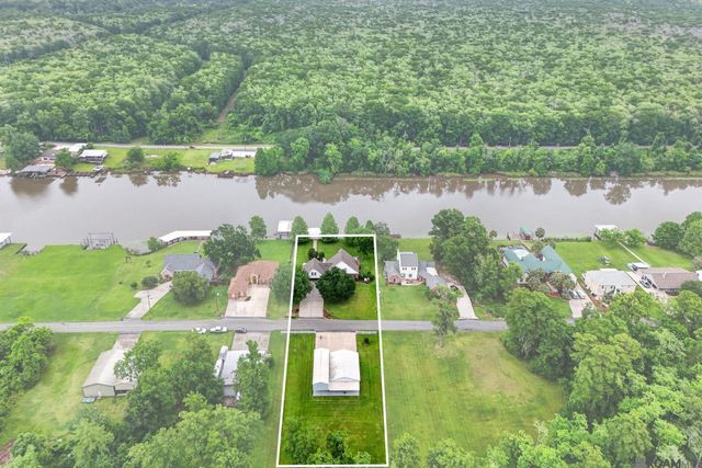 13776 Bayou Terrace Dr, St Amant, LA 70774