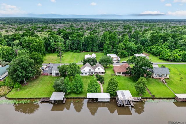 13776 Bayou Terrace Dr, St Amant, LA 70774