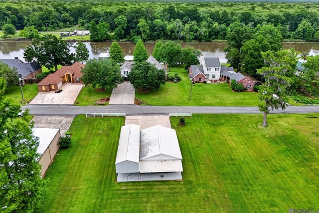 13776 Bayou Terrace Dr, St Amant, LA 70774