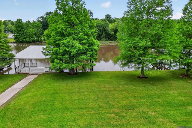 13776 Bayou Terrace Dr, St Amant, LA 70774